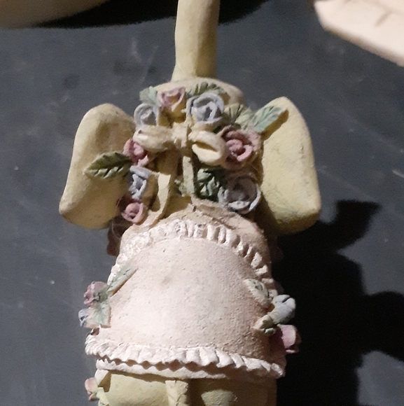 tiny elephant - Picture 2 of 3